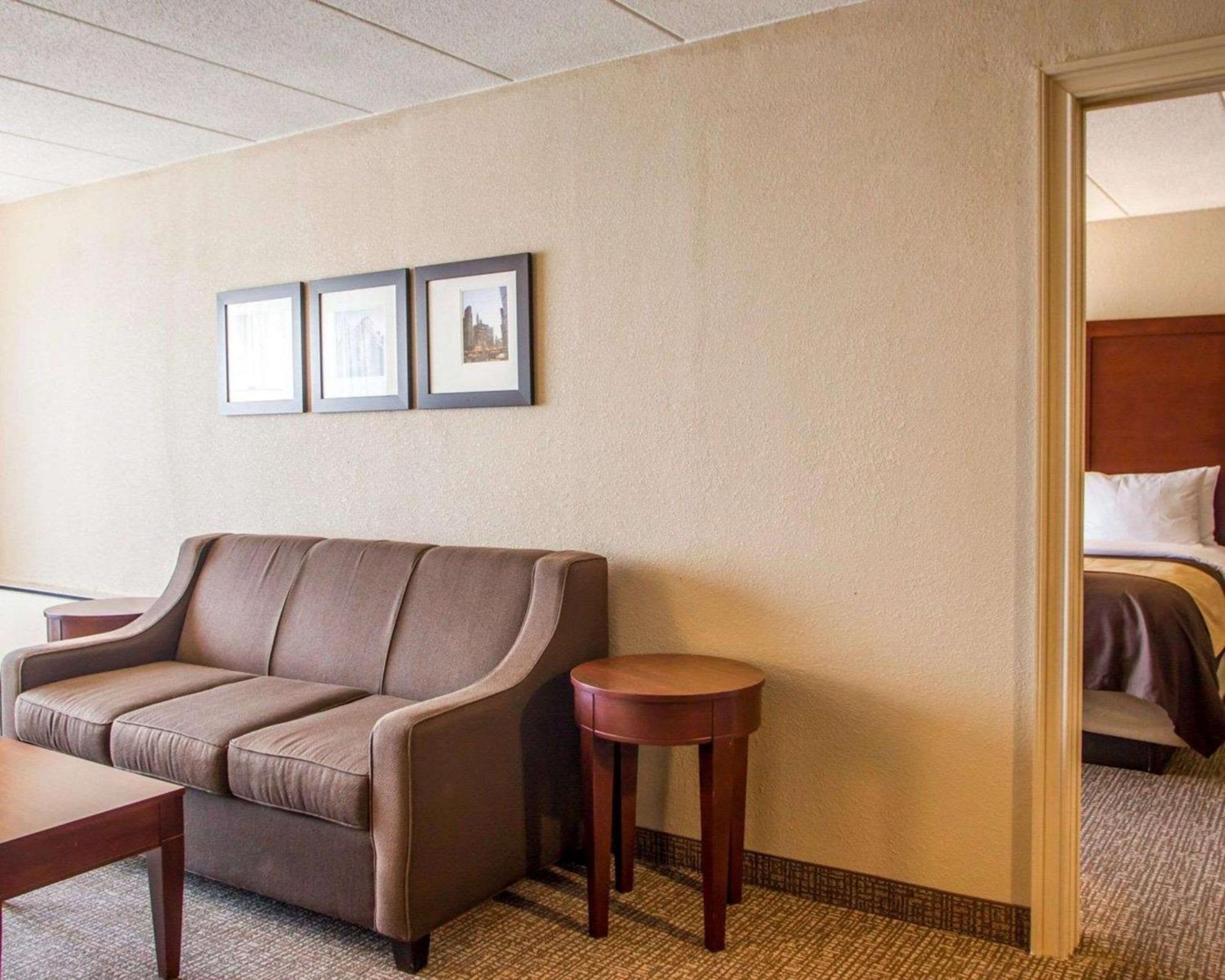 Quality Inn & Suites Orland Park - Chicago Exterior photo